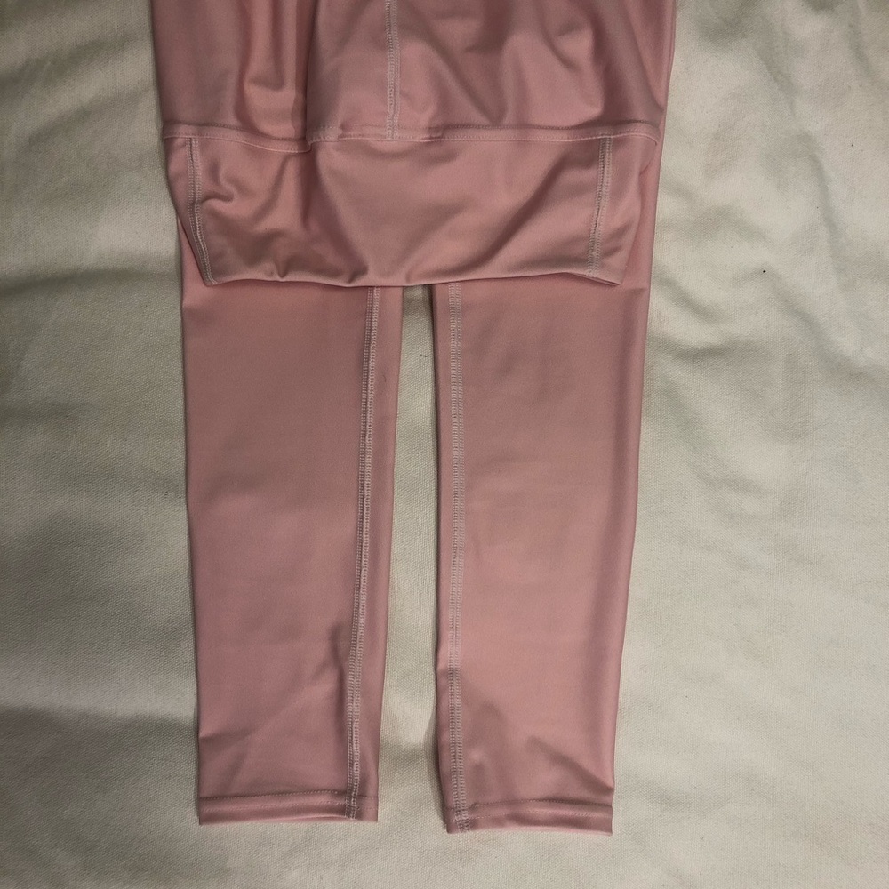 yoga pants - Picture 2 of 2